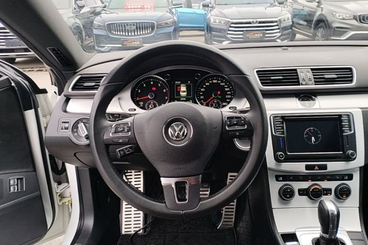 Used Volkswagen FAW-Volkswagen CC 2018 1.8TSI Luxury Model Steering Wheel