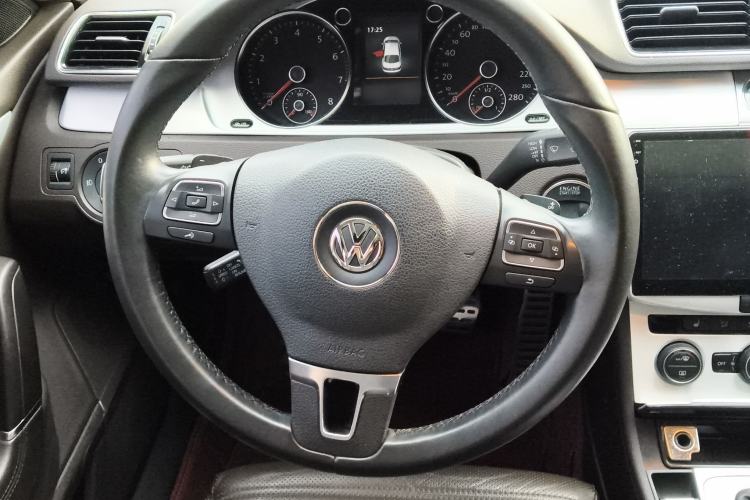 Used Volkswagen FAW-Volkswagen CC 2018 1.8TSI Luxury Model Steering Wheel