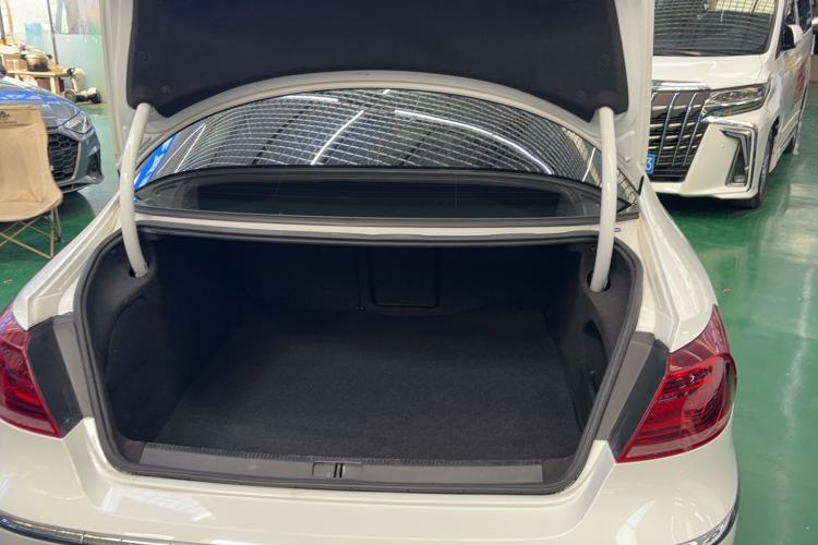 Used Volkswagen FAW-Volkswagen CC 2018 1.8TSI Prestige Model Trunk
