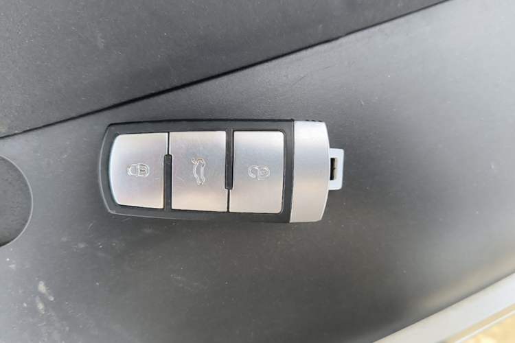 Used Volkswagen FAW-Volkswagen CC 2018 1.8TSI Luxury Model Vehicle Key