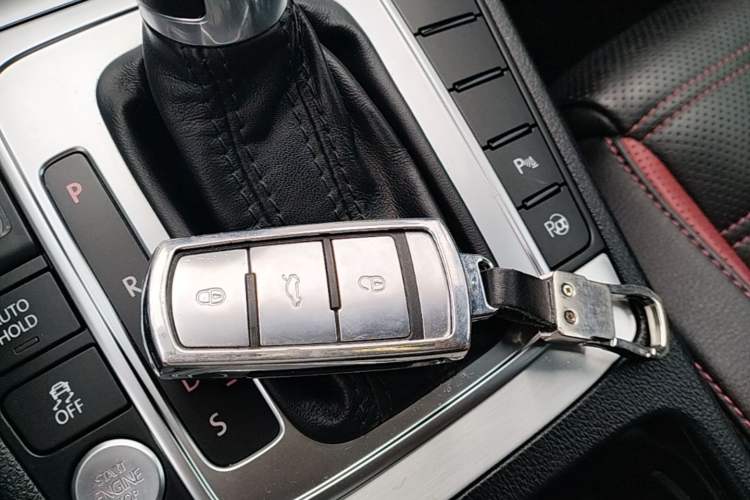 Used Volkswagen FAW-Volkswagen CC 2018 1.8TSI Luxury Model Vehicle Key