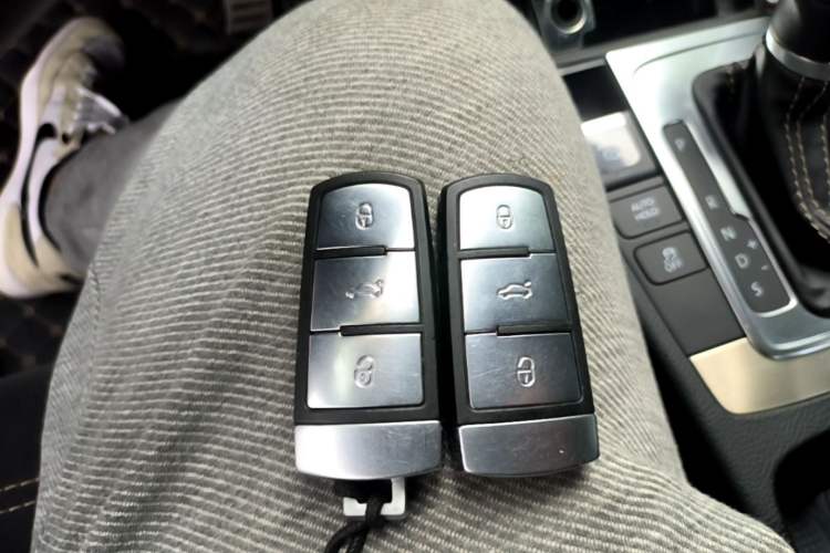 Used Volkswagen FAW-Volkswagen CC 2018 1.8TSI Prestige Model Vehicle Key