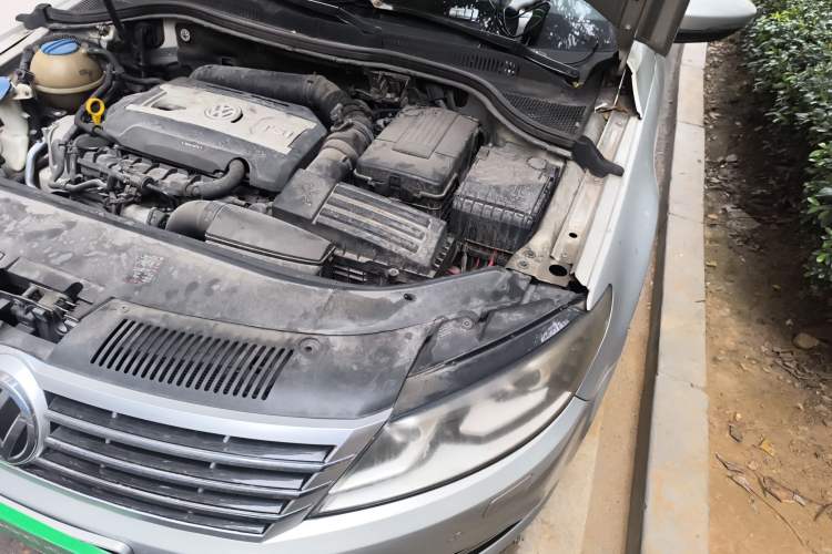 Used Volkswagen FAW-Volkswagen CC 2018 1.8TSI Prestige Model Engine Bay Left