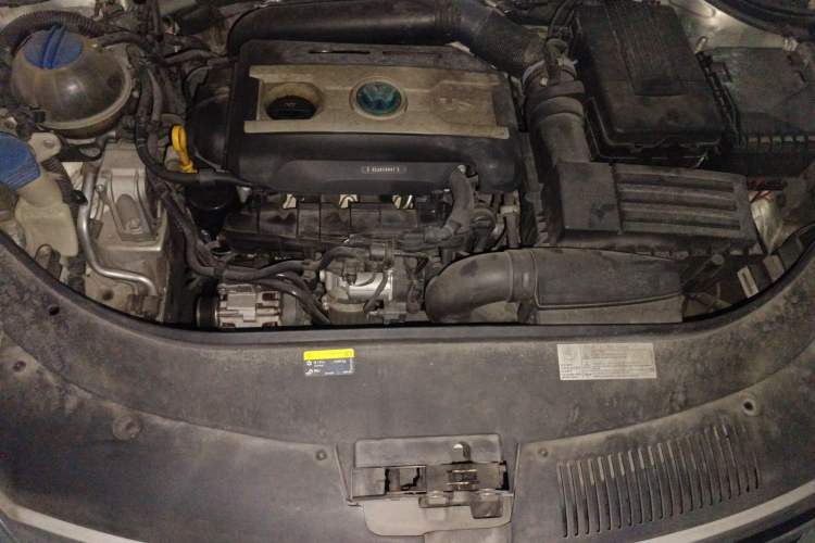 Used Volkswagen FAW-Volkswagen CC 2018 1.8TSI Luxury Model Engine Bay