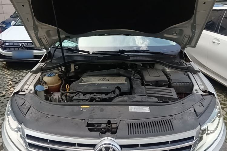 Used Volkswagen FAW-Volkswagen CC 2018 1.8TSI Luxury Model Engine Bay