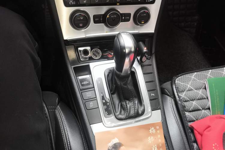 Used Volkswagen FAW-Volkswagen CC 2018 1.8TSI Prestige Model Gear Lever