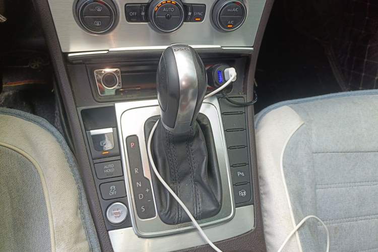 Used Volkswagen FAW-Volkswagen CC 2018 1.8TSI Luxury Model Gear Lever
