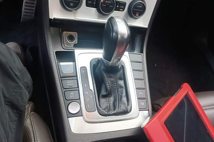 Used Volkswagen FAW-Volkswagen CC 2018 1.8TSI Luxury Model Gear Lever