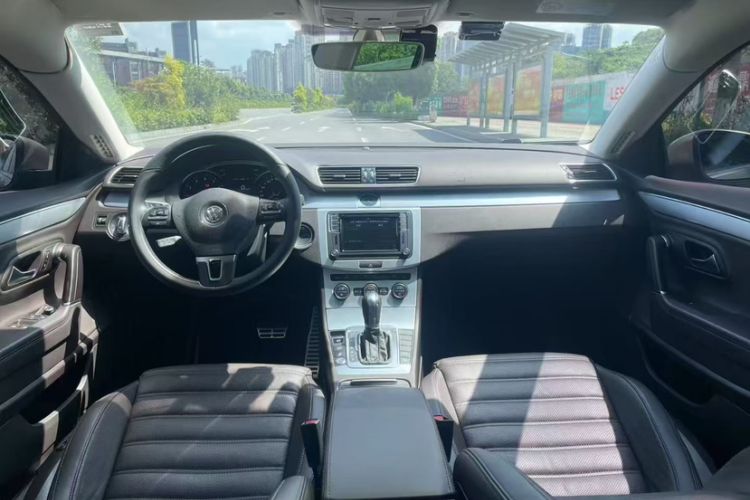Used Volkswagen FAW-Volkswagen CC 2018 1.8TSI Luxury Model Interior 1
