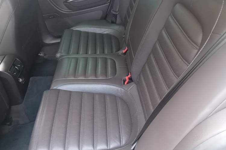 Used Volkswagen FAW-Volkswagen CC 2018 1.8TSI Luxury Model Left Rear Seat