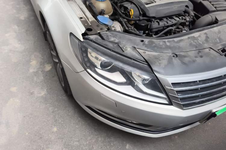 Used Volkswagen FAW-Volkswagen CC 2018 1.8TSI Prestige Model Right Front Headlight