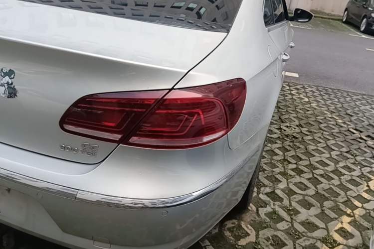 Used Volkswagen FAW-Volkswagen CC 2018 1.8TSI Luxury Model Right Rear Taillight