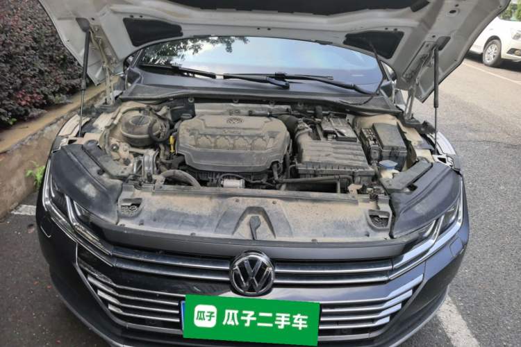 Used Volkswagen FAW-Volkswagen CC 2019 330TSI Glamour Edition China VI Engine Bay