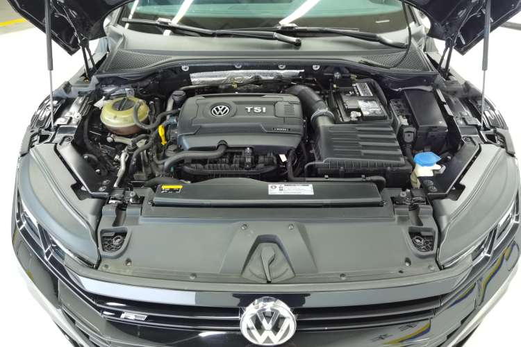 Used Volkswagen FAW-Volkswagen CC 2019 380TSI Glamour Edition China VI Standard Engine Bay
