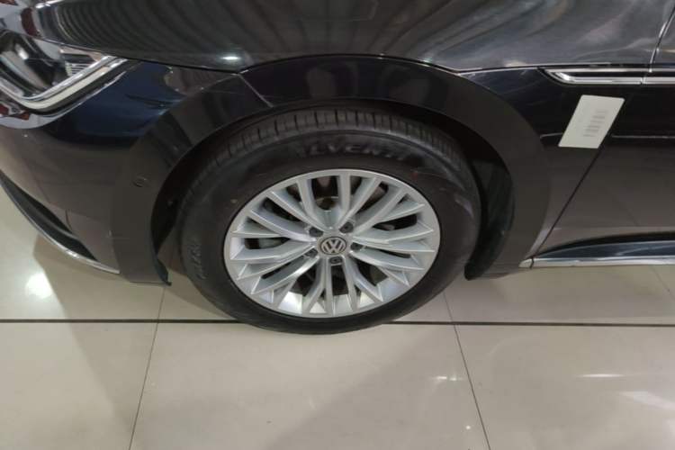 Used Volkswagen FAW-Volkswagen CC 2019 330TSI Glamour Edition China V Standard Left Front Wheel Hub
