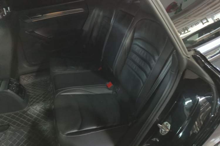 Used Volkswagen FAW-Volkswagen CC 2019 330TSI Glamour Edition China V Standard Left Rear Seat