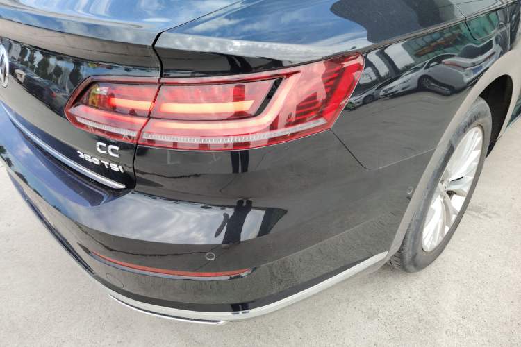 Used Volkswagen FAW-Volkswagen CC 2019 380TSI Glamour Edition China V Standard Right Rear Taillight