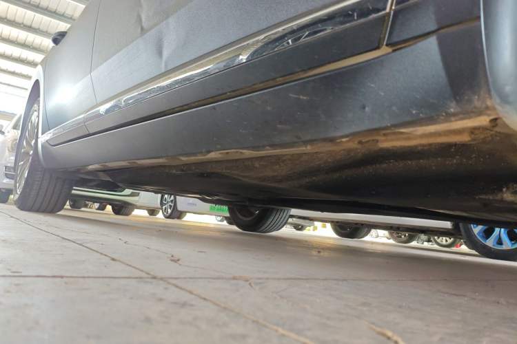 Used Volkswagen FAW-Volkswagen CC 2019 330TSI Glamour Edition China VI Right Side Sill