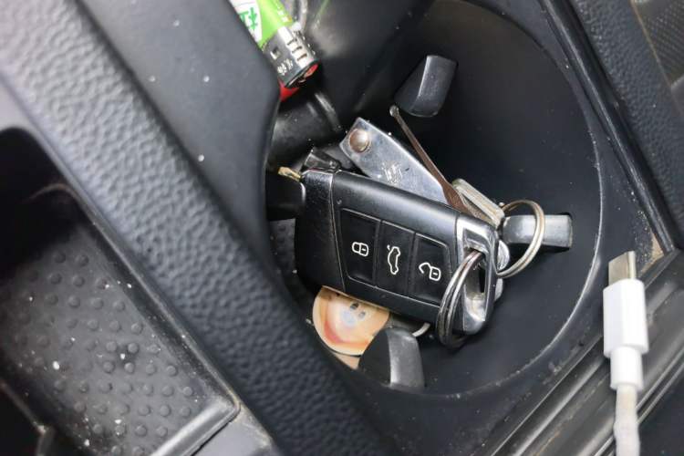 Used Volkswagen FAW-Volkswagen CC 2019 330TSI Glamour Edition China VI Vehicle Key