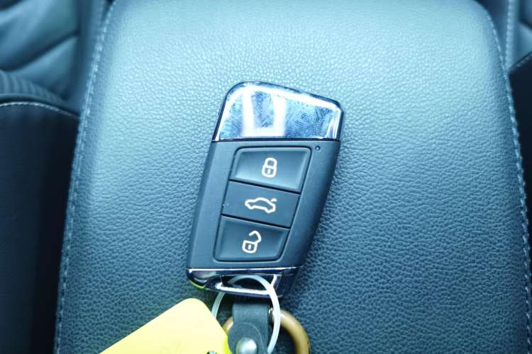 Used Volkswagen FAW-Volkswagen CC 2019 380TSI Glamour Edition China VI Standard Vehicle Key