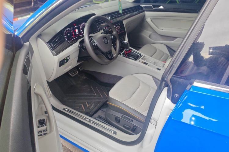Used Volkswagen FAW-Volkswagen CC 2019 380TSI Yeyan Edition China V Standard Driver Seat