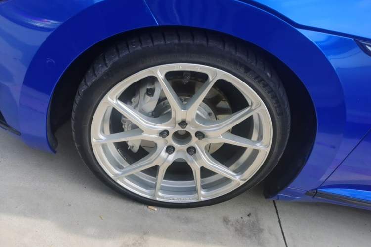 Used Volkswagen FAW-Volkswagen CC 2019 380TSI Glamour Edition China VI Standard Left Front Wheel Hub