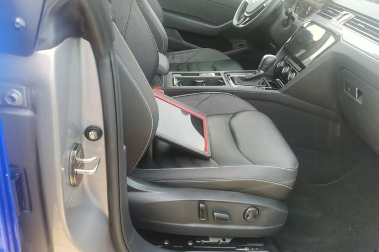 Used Volkswagen FAW-Volkswagen CC 2019 380TSI Glamour Edition China VI Standard Right Front Seat
