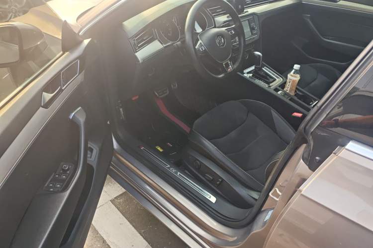 Used Volkswagen FAW-Volkswagen CC 2019 330TSI Huayan Edition China VI Driver Seat