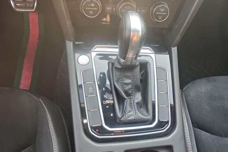 Used Volkswagen FAW-Volkswagen CC 2019 330TSI Huayan Edition China VI Gear Lever