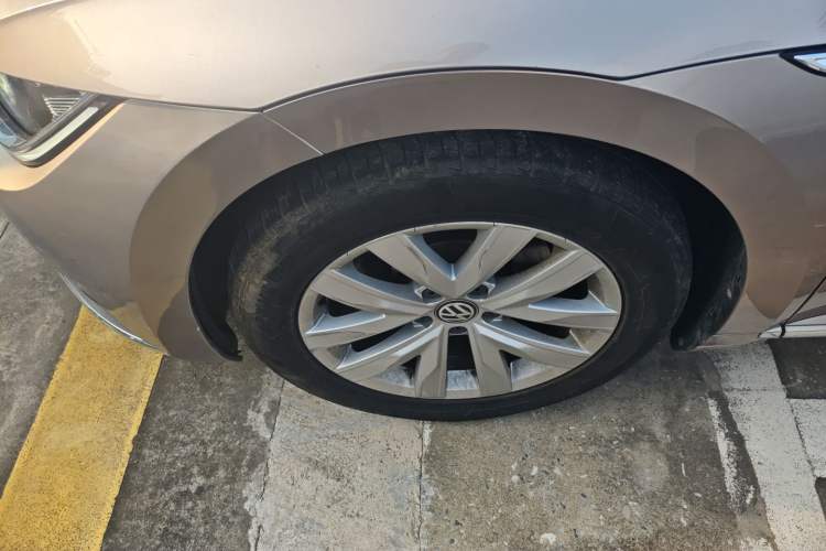 Used Volkswagen FAW-Volkswagen CC 2019 330TSI Huayan Edition China VI Left Front Wheel Hub