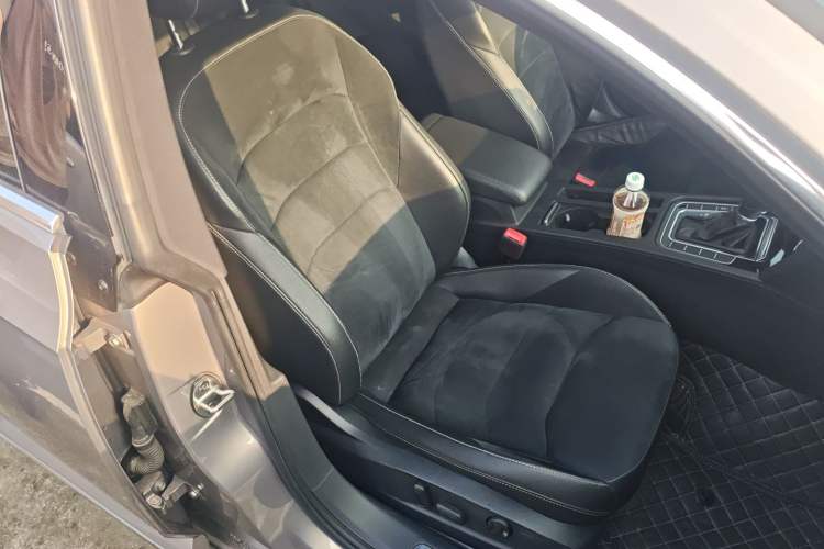 Used Volkswagen FAW-Volkswagen CC 2019 330TSI Huayan Edition China VI Right Front Seat