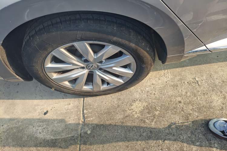 Used Volkswagen FAW-Volkswagen CC 2019 330TSI Huayan Edition China VI Right Rear Wheel Hub