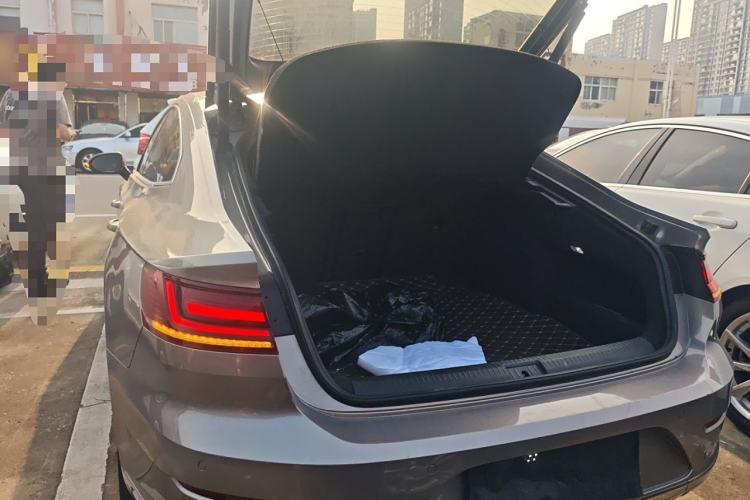 Used Volkswagen FAW-Volkswagen CC 2019 330TSI Huayan Edition China VI Trunk