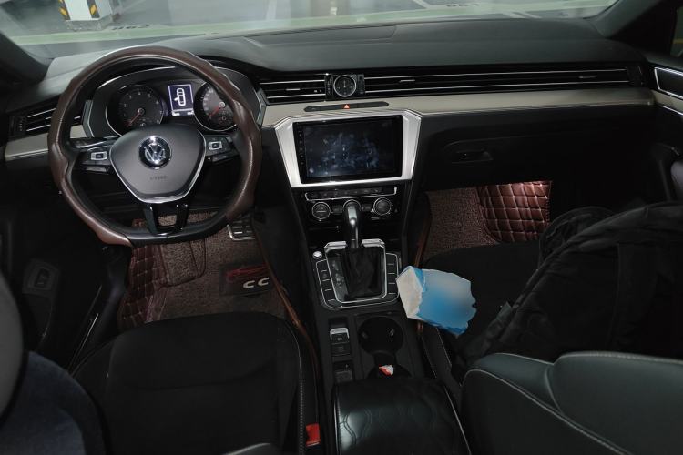 Used Volkswagen FAW-Volkswagen CC 2019 330TSI Huayan Edition China VI Center Console