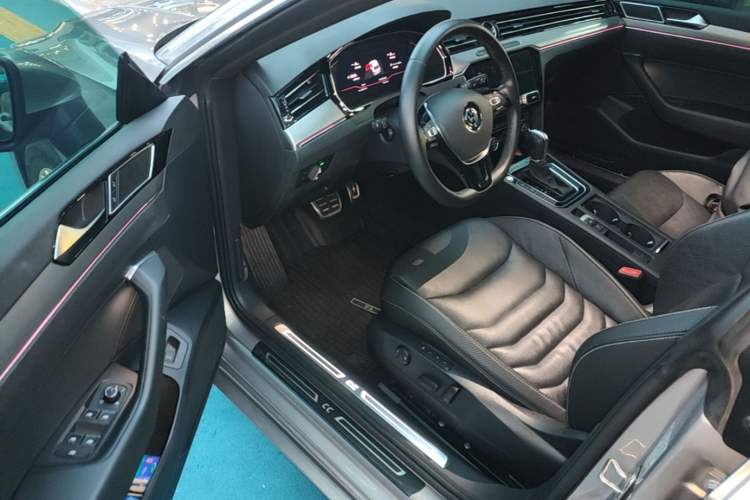 Used Volkswagen FAW-Volkswagen CC 2019 330TSI Glamour Edition China VI Driver Seat