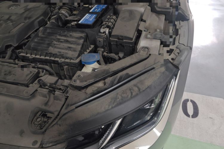 Used Volkswagen FAW-Volkswagen CC 2019 330TSI Huayan Edition China VI Engine Bay Left