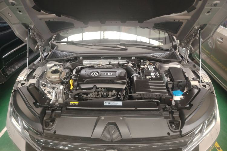 Used Volkswagen FAW-Volkswagen CC 2019 380TSI Glamour Edition China V Standard Engine Bay