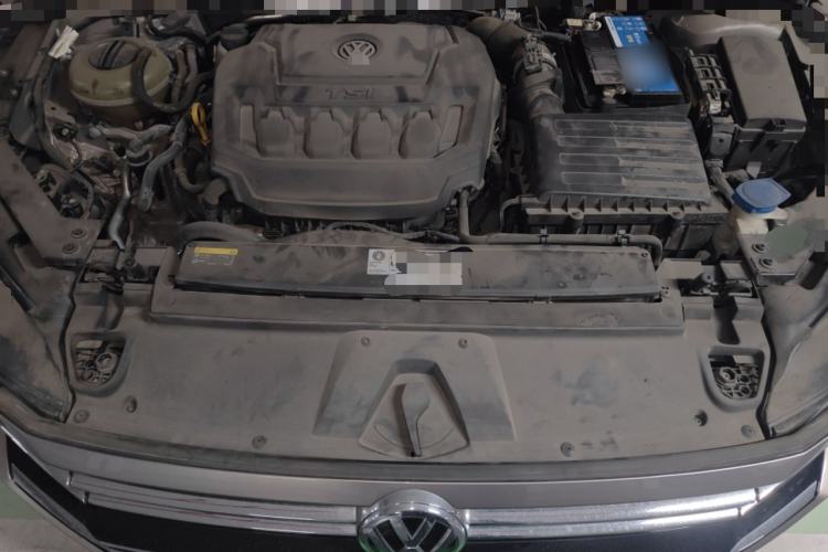 Used Volkswagen FAW-Volkswagen CC 2019 330TSI Huayan Edition China VI Engine Bay