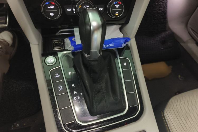 Used Volkswagen FAW-Volkswagen CC 2019 380TSI Yeyan Edition China VI Standard Gear Lever