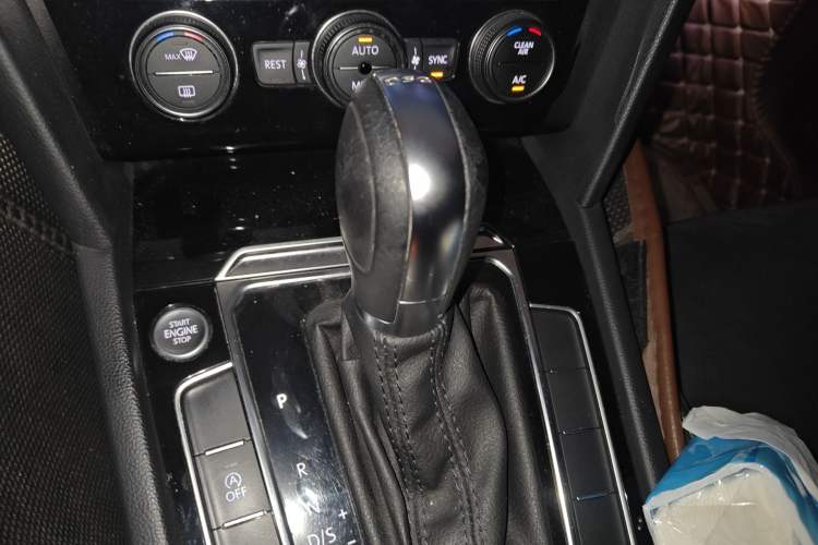 Used Volkswagen FAW-Volkswagen CC 2019 330TSI Huayan Edition China VI Gear Lever