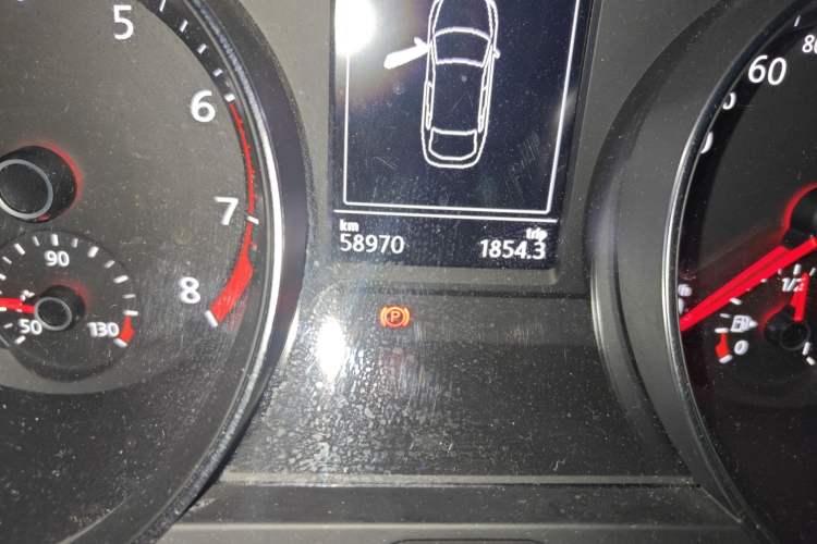 Used Volkswagen FAW-Volkswagen CC 2019 330TSI Huayan Edition China VI Odometer Close Up