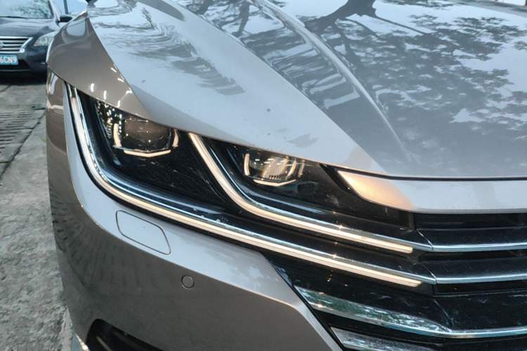 Used Volkswagen FAW-Volkswagen CC 2019 330TSI Glamour Edition China VI Right Front Headlight