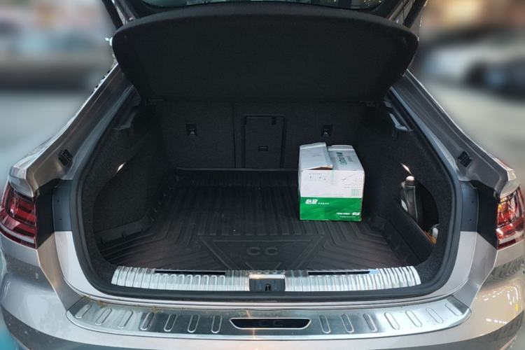 Used Volkswagen FAW-Volkswagen CC 2019 330TSI Glamour Edition China VI Trunk