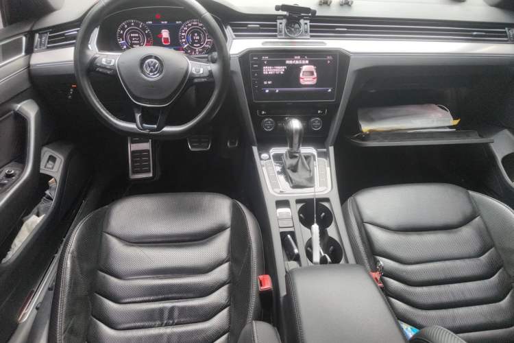Used Volkswagen FAW-Volkswagen CC 2019 380TSI Glamour Edition China V Standard Center Console