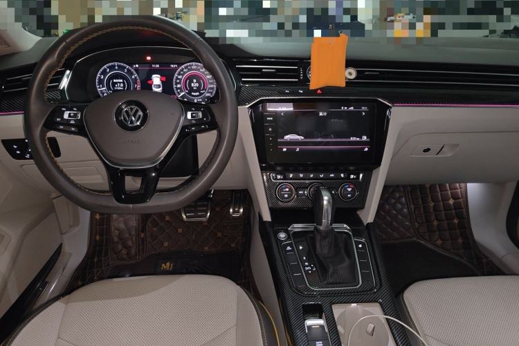 Used Volkswagen FAW-Volkswagen CC 2019 380TSI Yeyan Edition China V Standard Center Console
