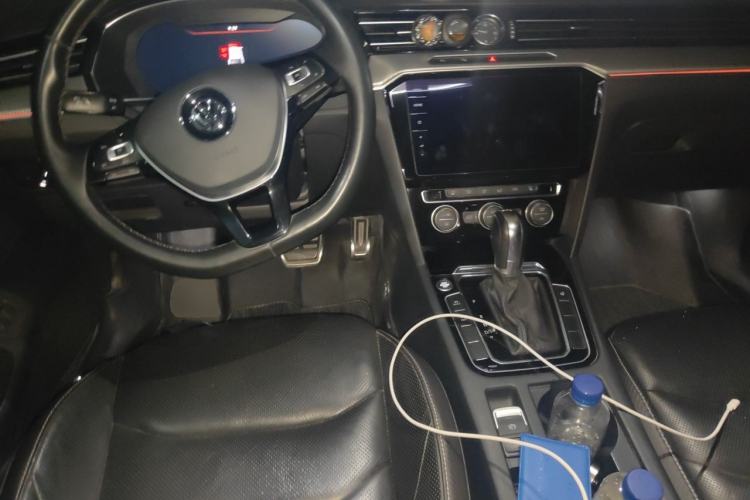 Used Volkswagen FAW-Volkswagen CC 2019 380TSI Glamour Edition China V Standard Center Console