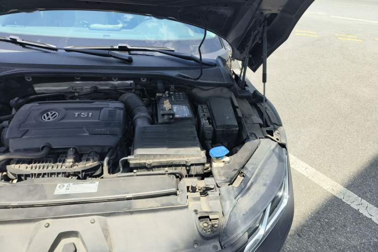 Used Volkswagen FAW-Volkswagen CC 2019 380TSI Yeyan Edition China VI Standard Engine Bay Left