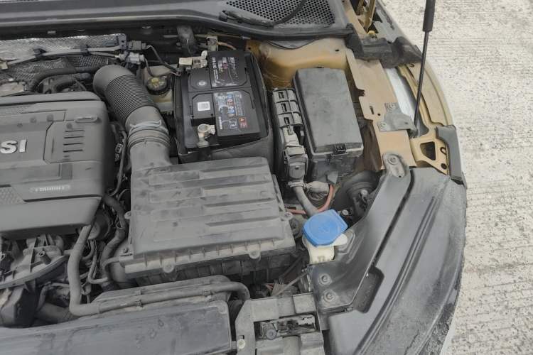 Used Volkswagen FAW-Volkswagen CC 2019 380TSI Glamour Edition China V Standard Engine Bay Left
