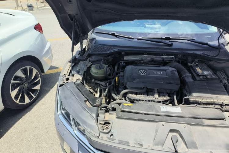 Used Volkswagen FAW-Volkswagen CC 2019 380TSI Yeyan Edition China VI Standard Engine Bay Right