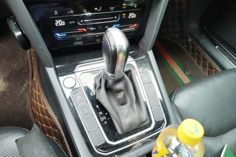Used Volkswagen FAW-Volkswagen CC 2019 330TSI Glamour Edition China V Standard Gear Lever